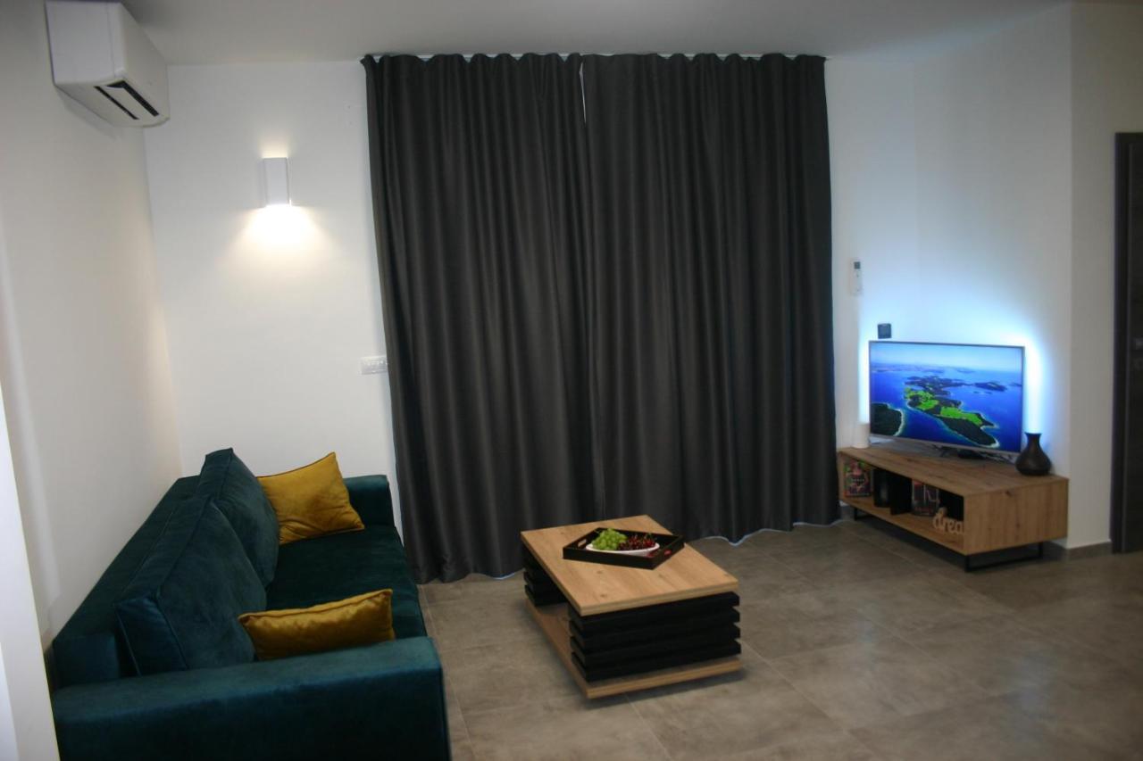 Next Door Maro & Ivan Apartman *