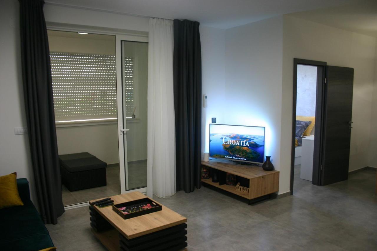 Next Door Maro & Ivan Apartman